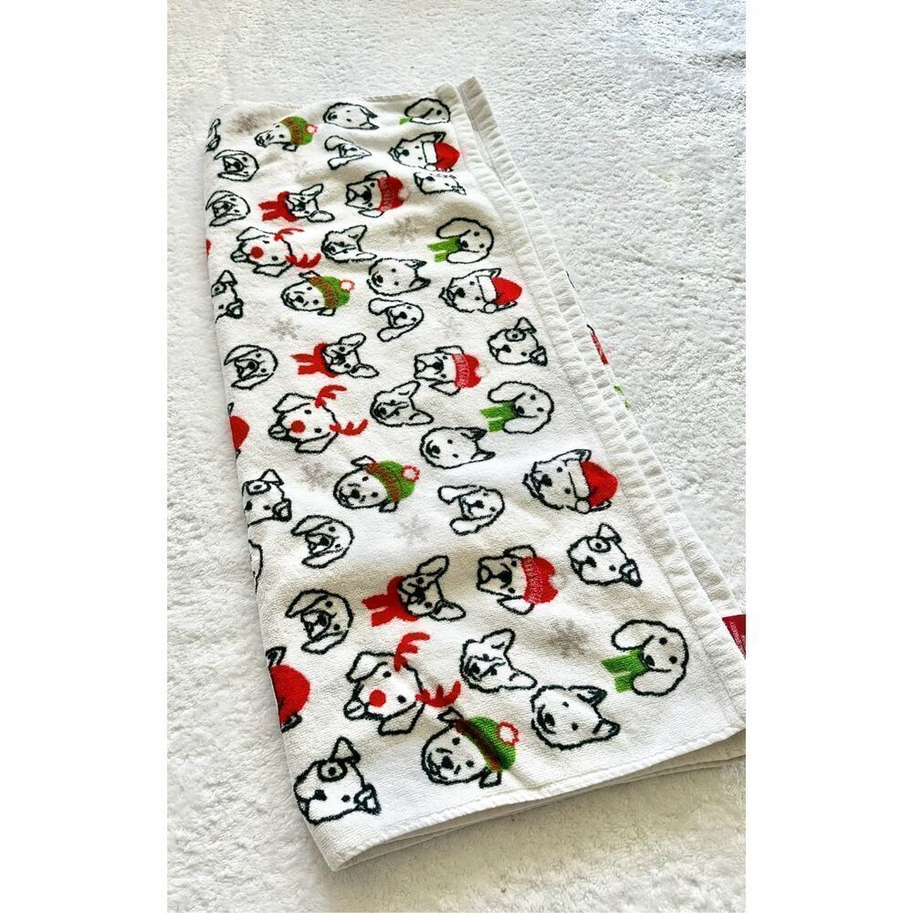 CASABA home - Christmas puppy dog red, green, white, and black beach towel - use